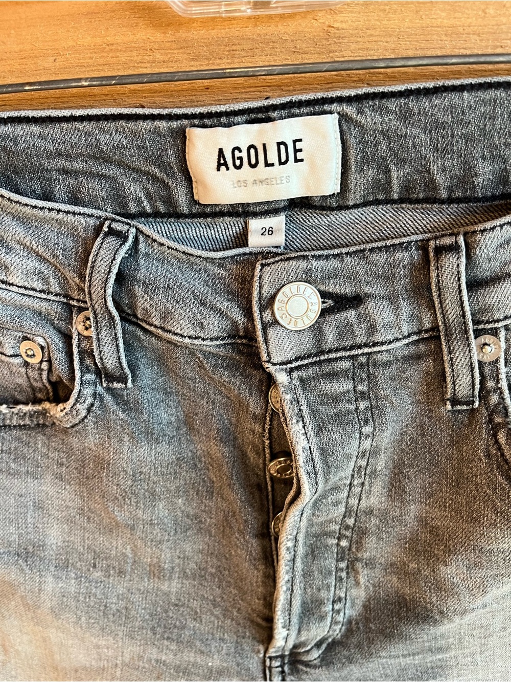 AGOLDE Riley High Rise in Grey Washed - Picture 3 of 11